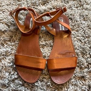 (2/$15) 🟡Steve Madden Cognac Leather Sandals
